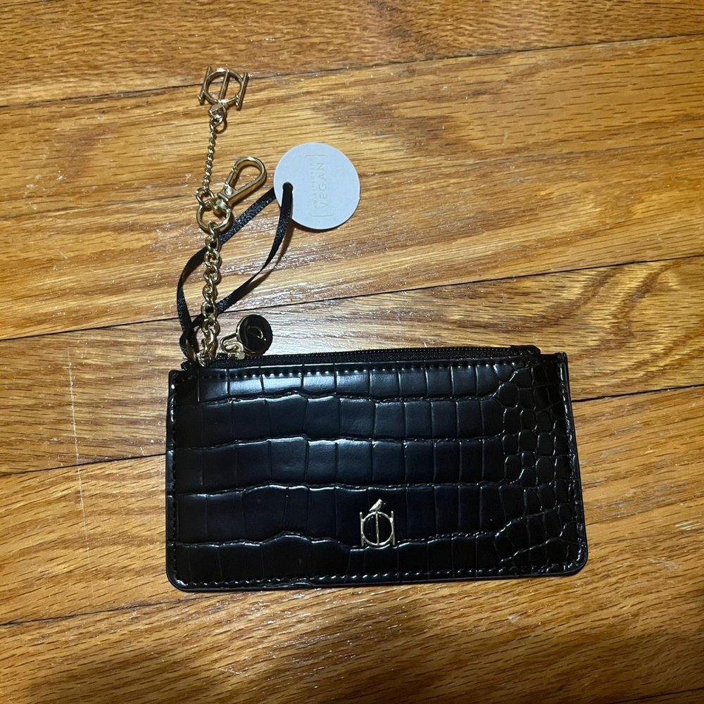 Riona coin case keychain